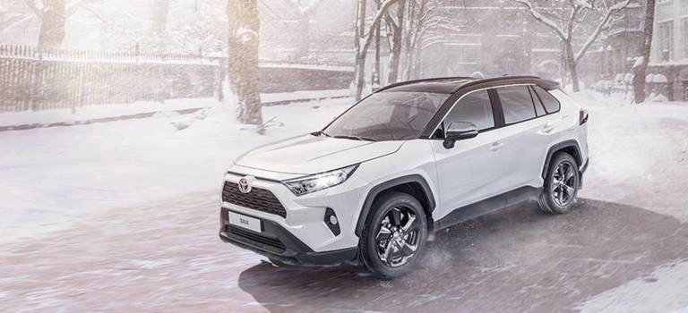 Скидка на Toyota&nbsp;RAV4 100 000 рублей