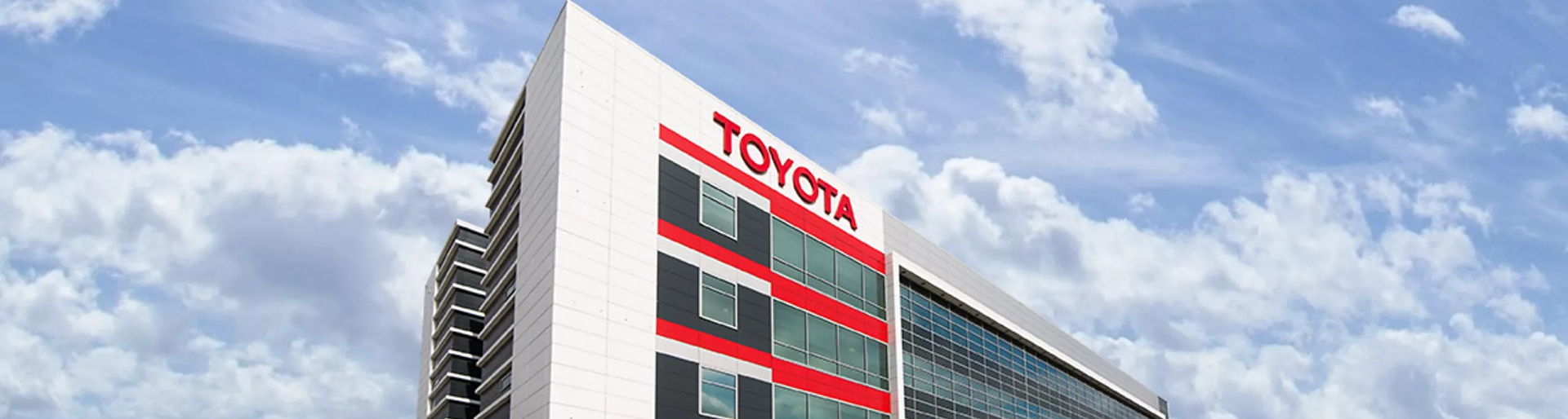 Изображение на странице TOYOTA ПОДВЕЛА ИТОГИ ПРОДАЖ В РОССИИ ЗА 2021 ГОД Тойота Центр Ярославль